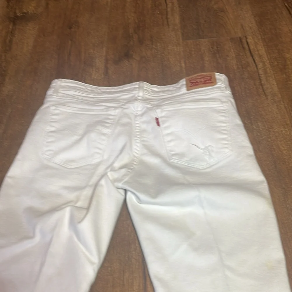 ☁️White skinny Levi’s size 30 distressed waist 15 inseam 26 - Picture 4 of 7